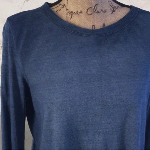 Anthropologie Cloth & Stone Chambray Open Back Blouse size Medium - Picture 3 of 6